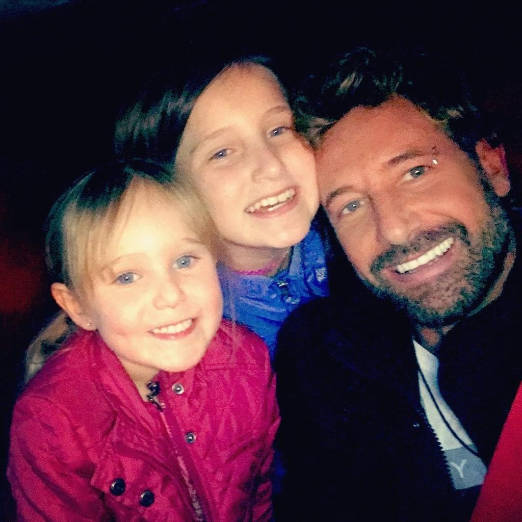 Gabriel Soto y sus hijas