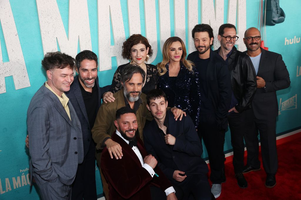 El elenco de 'La Máquina' ha celebrado el estreno de esta serie. 