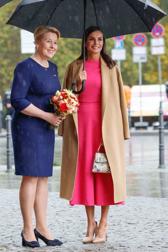 La reina Letizia con la alcaldesa de Berlín