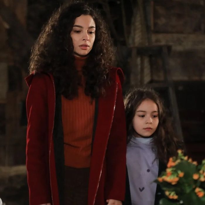 Aylin Akpinar ha dicho adiós a quien ha dado vida a su hermana mayor durante cuatro temporadas en 'Hermanos': Su Burcu Yazgi Çoskun