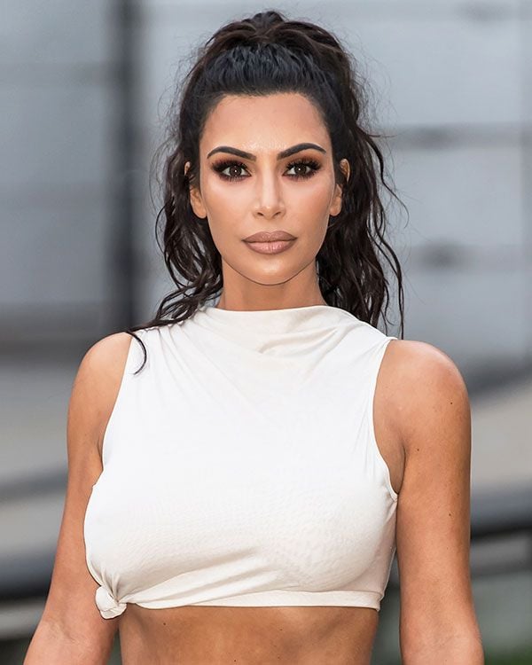 knot-crop-top-kim-kardashian-2z