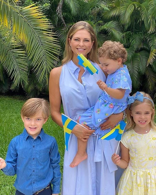 Magdalena de Suecia y sus hijos en el Día Nacional de Suecia