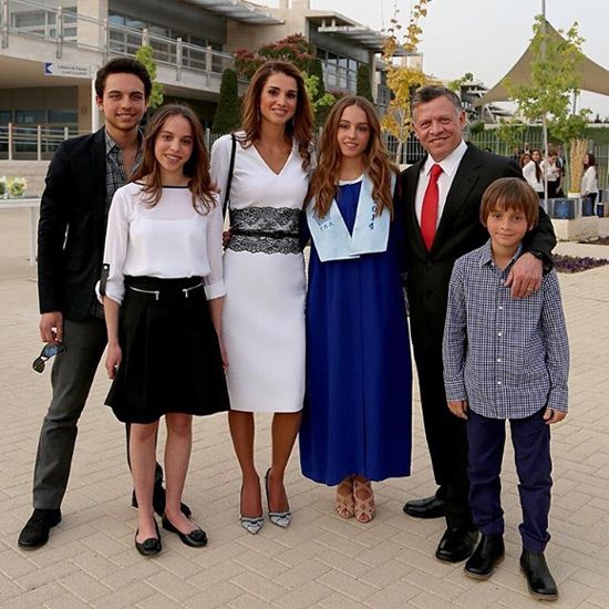 La familia real Jordana, al completo