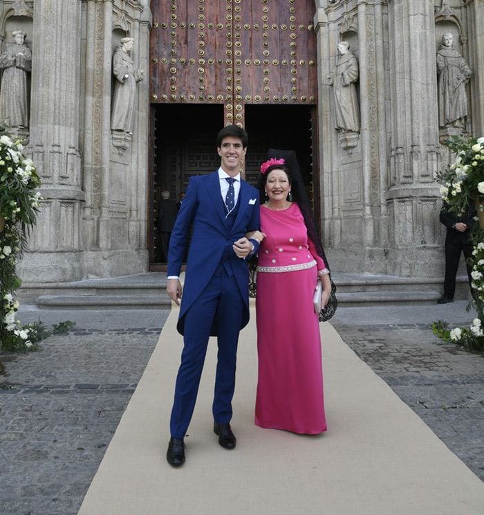 La cantante María Toledo y el torero Esaú Fernández se han dado el 'sí, quiero'