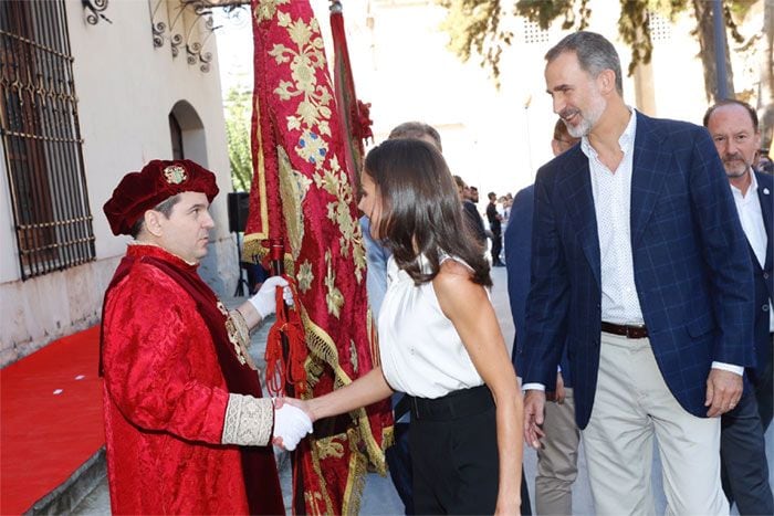 Los reyes, Felipe y Letizia en Orihuela tras las inundaciones