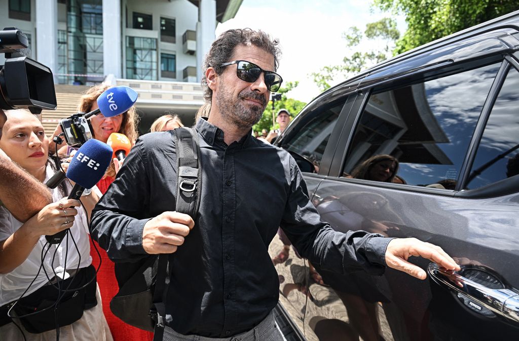 Spanish actor Rodolfo Sancho leaves court after his son Daniel Sancho Bronchalo was handed a life sentence for the murder of Colombian plastic surgeon Edwin Arrieta Arteaga on the island of Koh Pha Ngan in August 2023, at the Koh Samui Provincial Court on August 29, 2024. (Photo by Lillian SUWANRUMPHA / AFP) (Photo by LILLIAN SUWANRUMPHA/AFP via Getty Images)