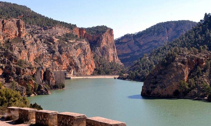 Embalse del Molinar en la Ruta del Vino de La Manchuela.