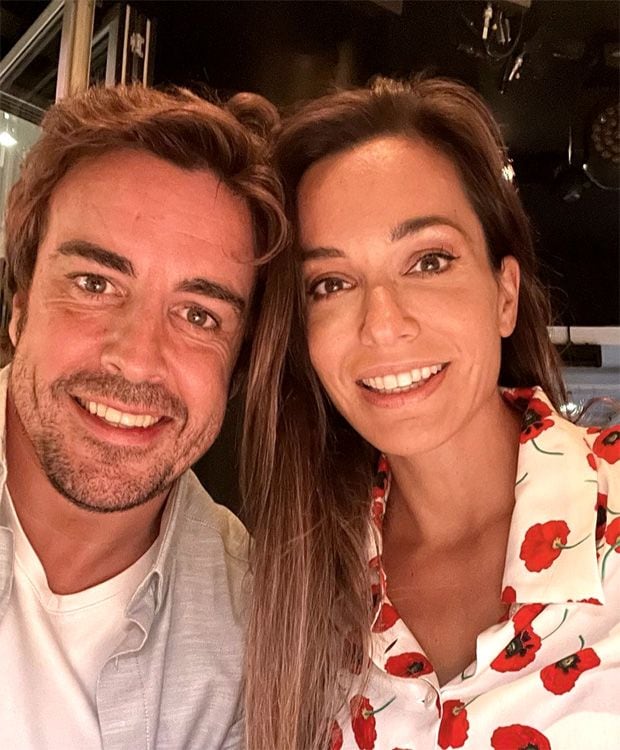 Andrea Schlager y Fernando Alonso