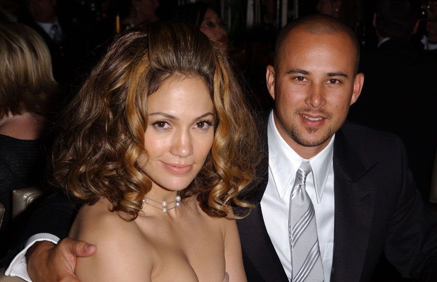 j lo engagement ring 7a
