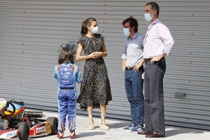 Fernando Alonso, perfecto anfitrión de los Reyes en su visita a Asturias