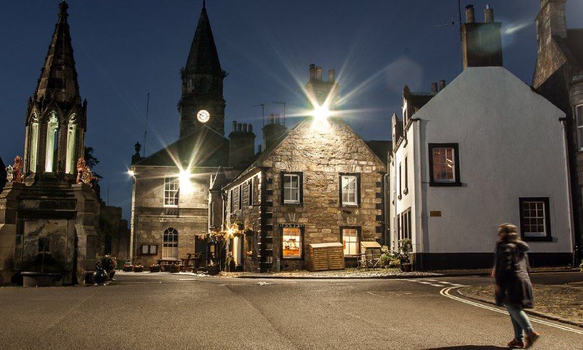 casco antiguo de la localidad de falkland en escocia que sirvi de escenario en la serie outlander