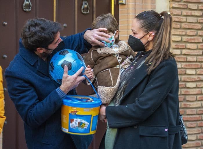 El hijo de Eva González y Cayetano Rivera, inesperado protagonista de la cabalgata de Reyes