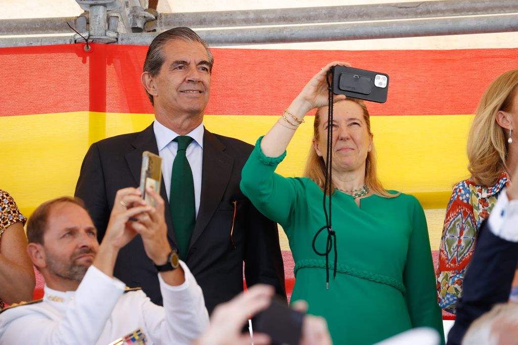 Cristina de Borbón-Dos Sicilias y Pedro López-Quesada. Julio 2024. Marín (Pontevedra)