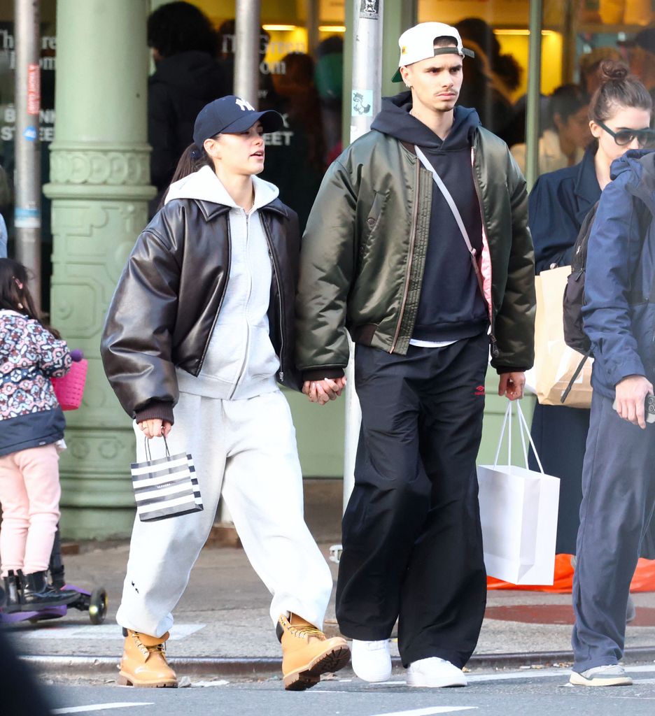 Romeo Beckham y Kim Turnbull en New York