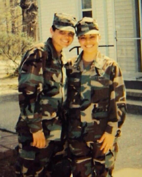 Astrid Rivera se enlistó en el ejército cuando tenía unos 20 años.