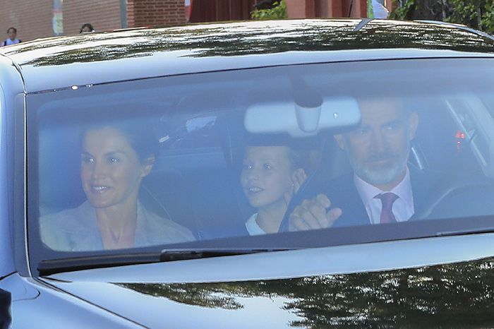 Primer día de colegio para la princesa Leonor y la infanta Sofía