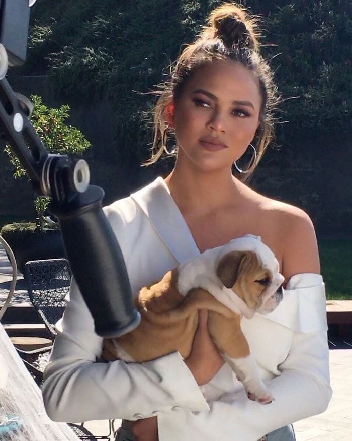 chrissyteigen-instagram