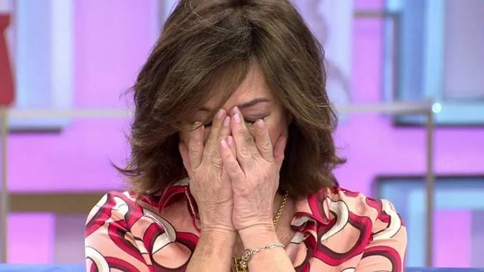 Emocionada y sin poder contener las lágrimas, Ana Rosa Quintana despide su temporada 'más dura'1