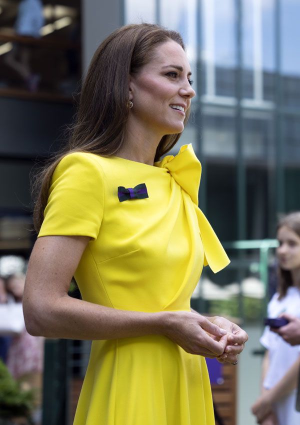 Kate Middleton con un vestido amarillo de 1.300 euros