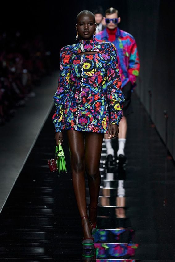 versace027a