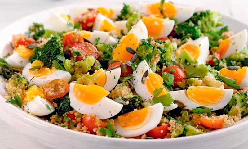 receta-ensalada-tabule-huevos-cocidos-brocoli-cherry