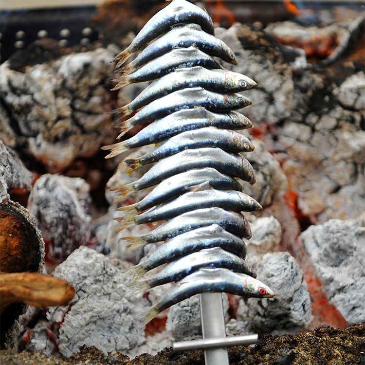 Espada con espeto de sardinas