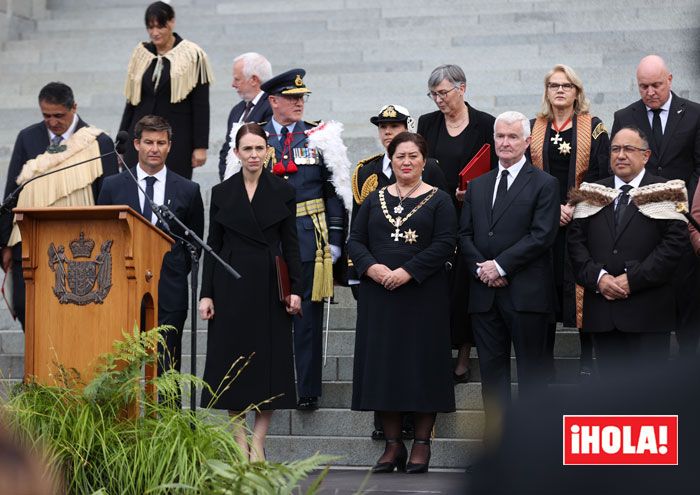 Jacinda Arndern en la ceremonia de proclamación de Carlos III