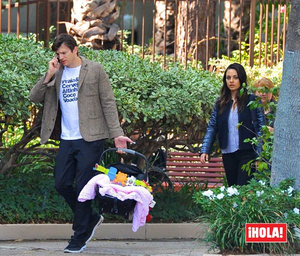 Ashton Kutcher y Mila Kunis dieron la bienvenida a su primera hija Wyatt Isabelle el 30 de septiembre de 2014 en Los Ángeles
