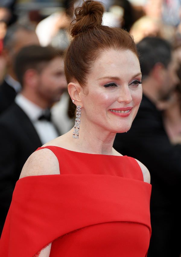 julianne-moore-rojo