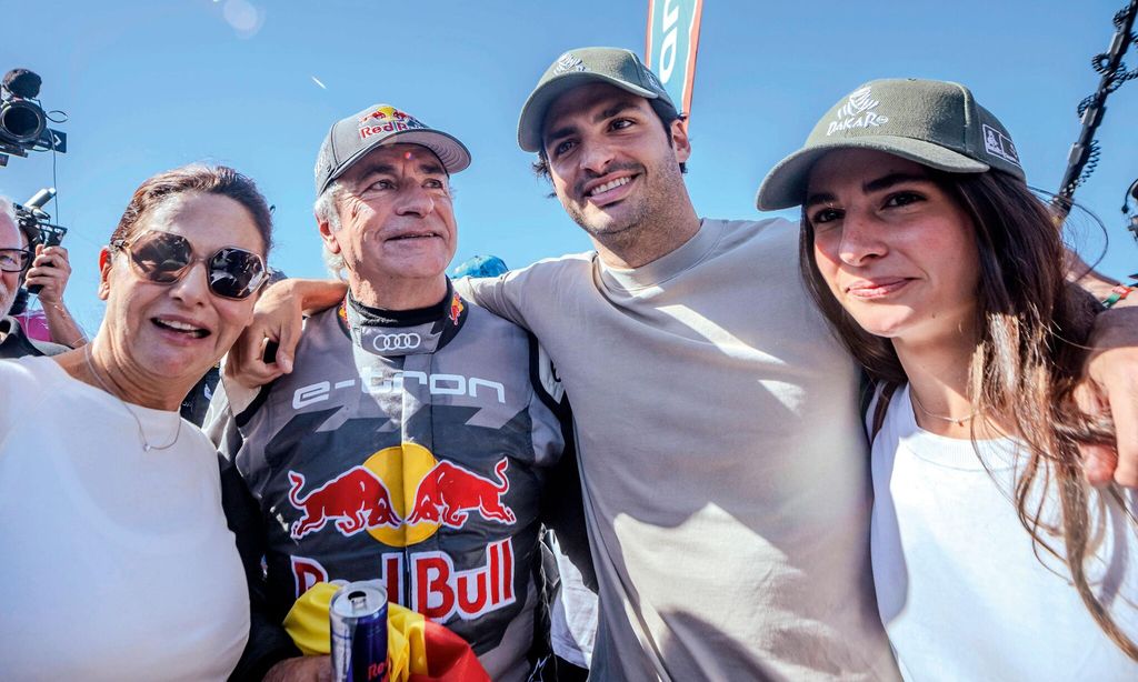 Carlos Sainz, Jr. y Rebecca Donaldson HO4156