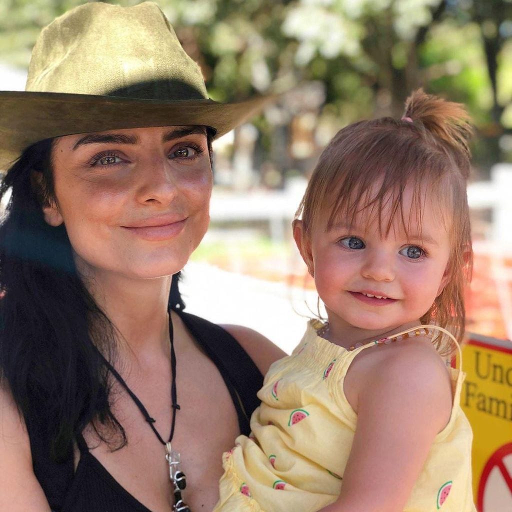 Aislinn Derbez y su hija Kailani