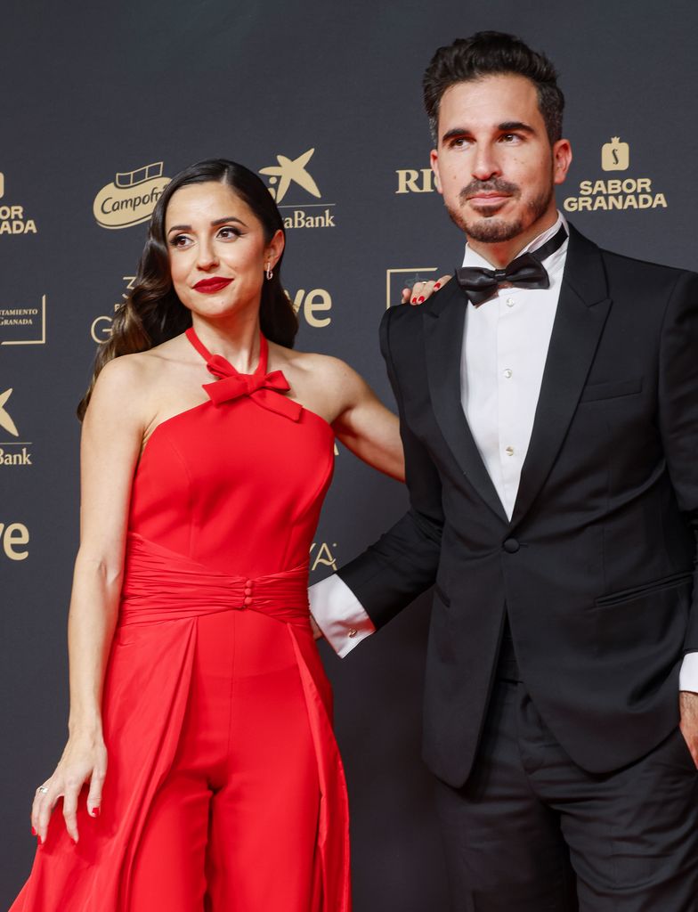 Sobre estas líneas, Javier Castillo y Verónica Díaz en la alfombra roja de los premios Goya de este mismo año.