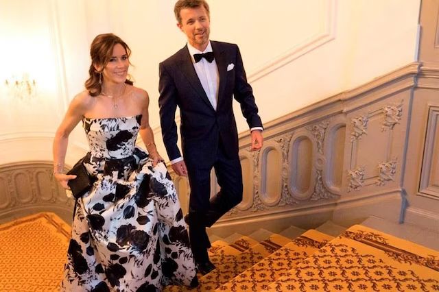 Mary de Dinamarca estrenó su vestido de Lasse Spangenberg en 2017.