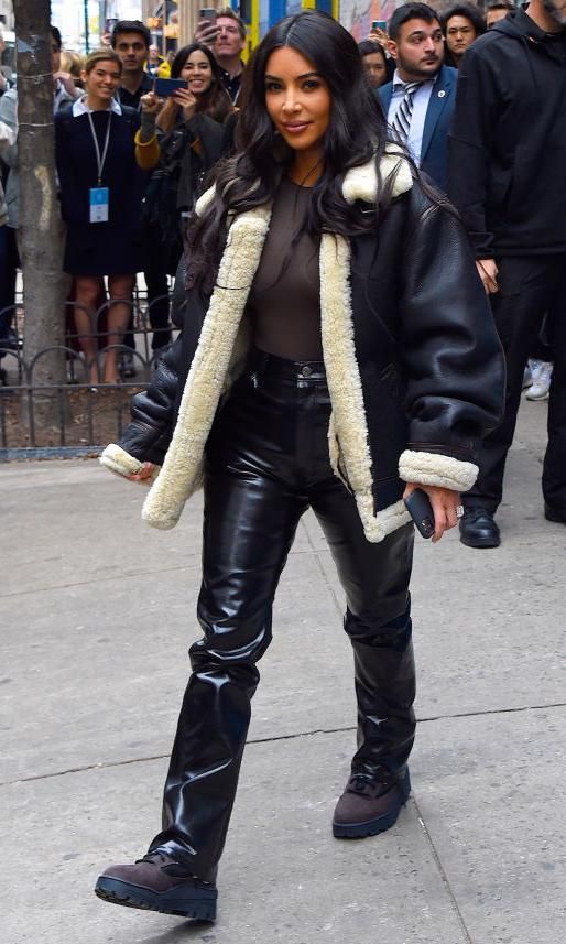 kim kardashian con shearling jacket