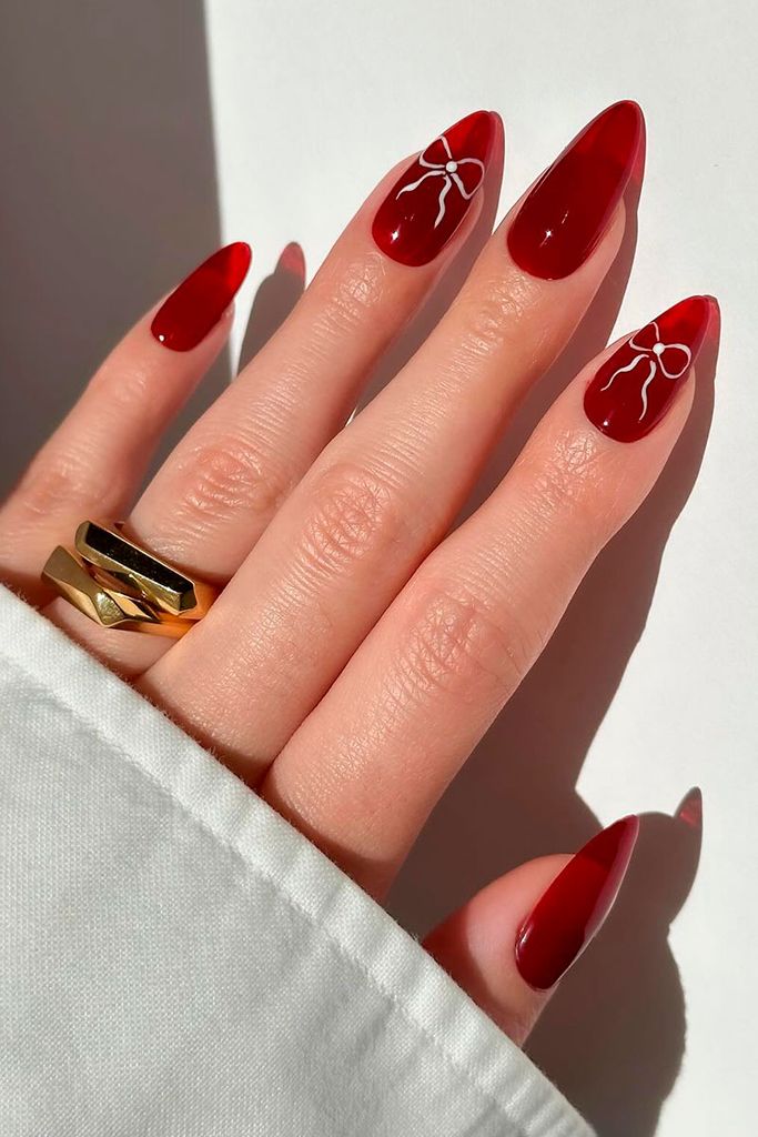 manicura roja lazos