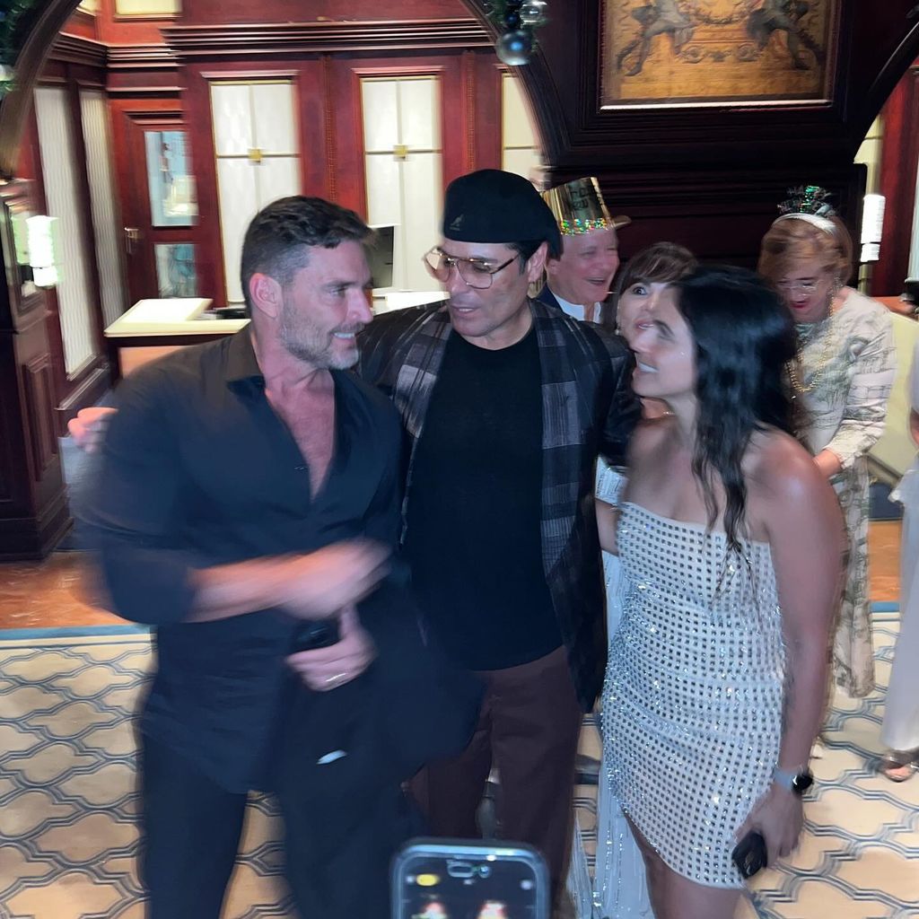 Julián Gil y Valeria Marín coincidieron con Chayanne en Puerto Rico.