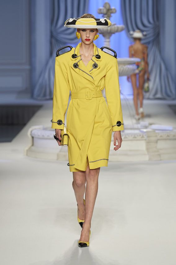 moschino033a