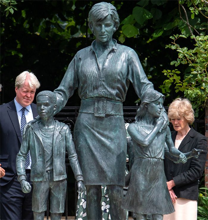 Estatua en honor a Diana de Gales
