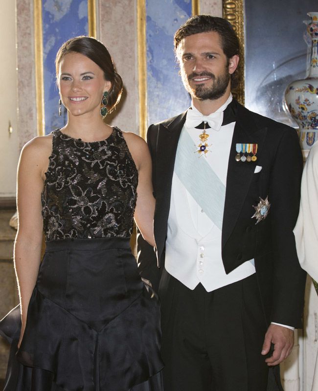 Sofía Hellqvist y Carlos Felipe de Suecia durante la cena de gala en honor al presidente de la India
