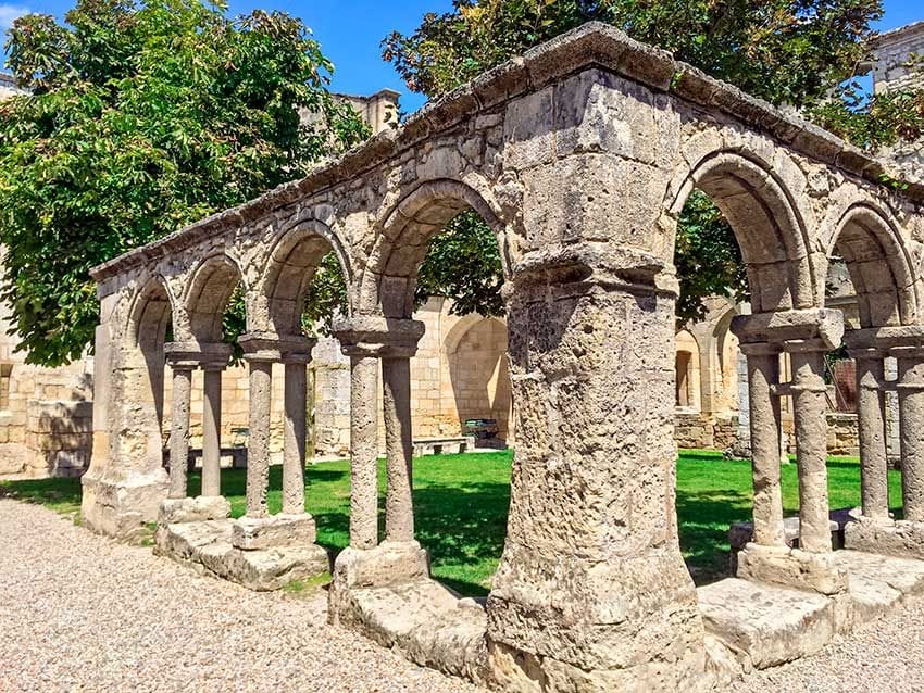 saint-emilion-cordeliers-claustro