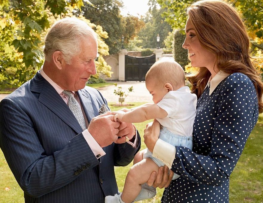 Carlos de Inglaterra, Louis de Cambridge y la duquesa de Cambridge