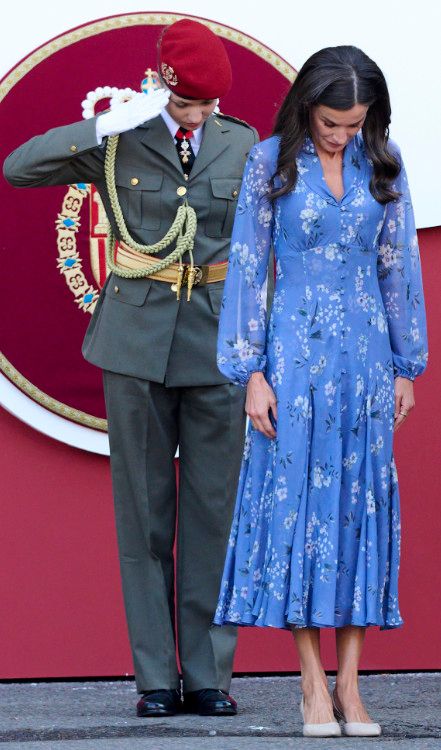 Princesa Leonor y doña Letizia 