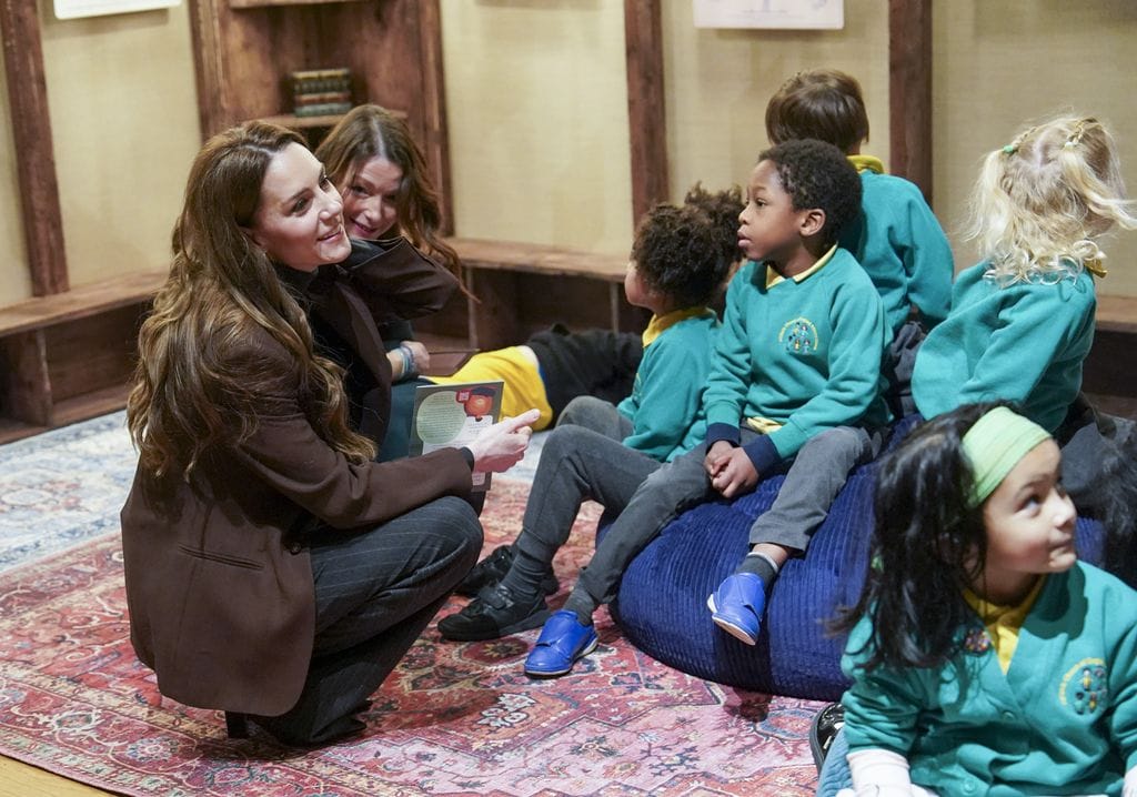 Kate Middleton  en una excursión con niños al el National Portrait Gallery