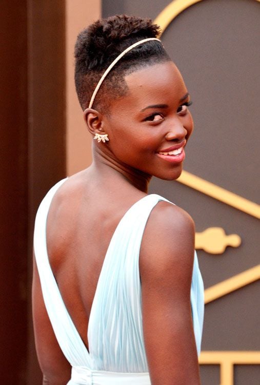 lupita nyongo vestido azul