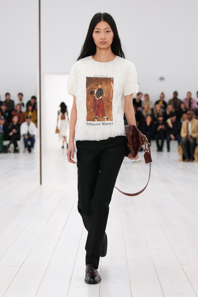 Paris Fashion Week: Loewe Spring/Summer 2025