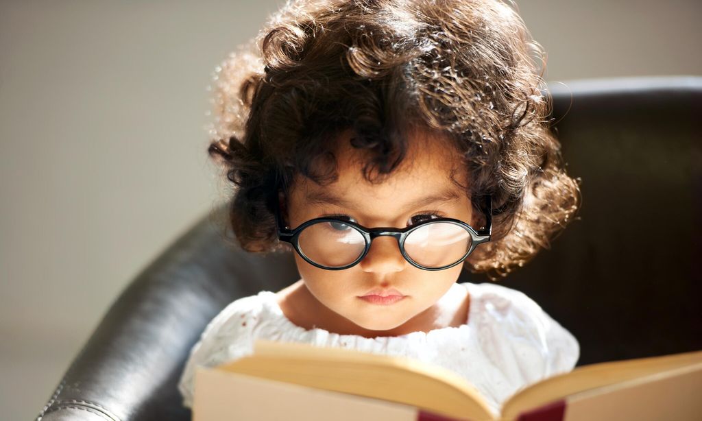 Intelligent little bookworm