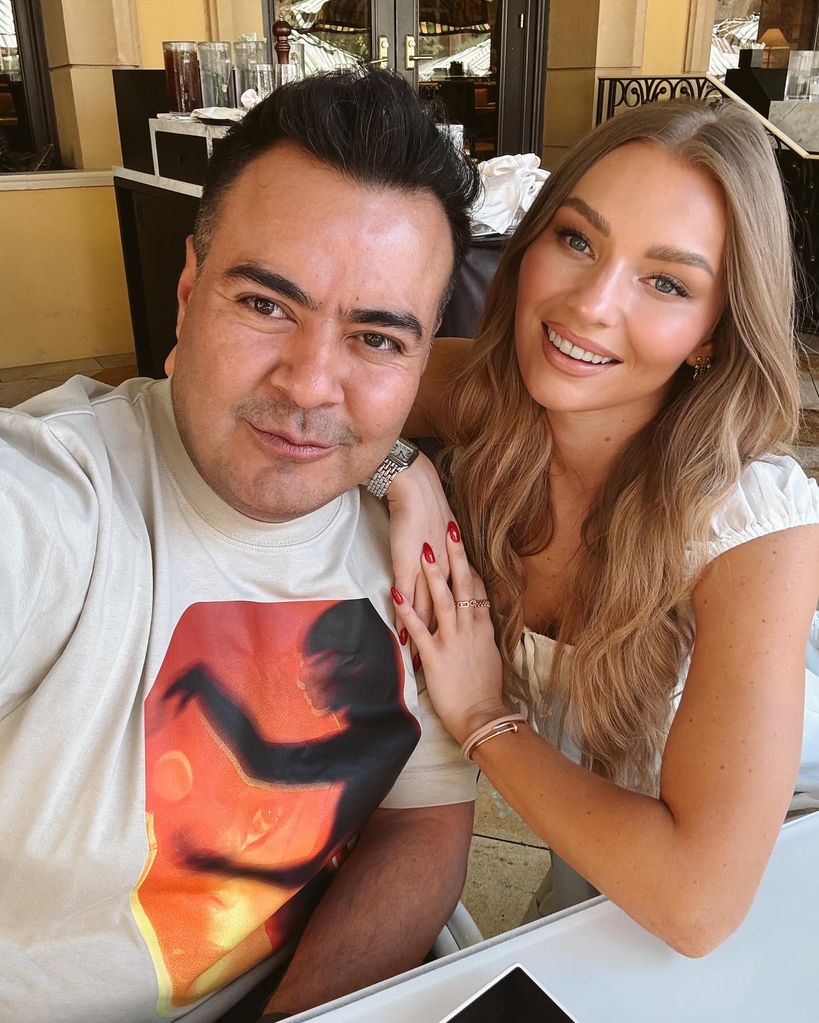 Irina viajó a Las Vegas con el publirrelacionista Víctor Khun.