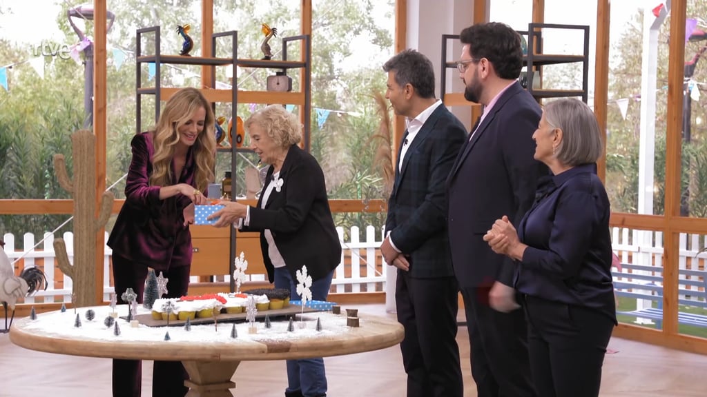 Manuela Carmena de visita en el programa Bake Off