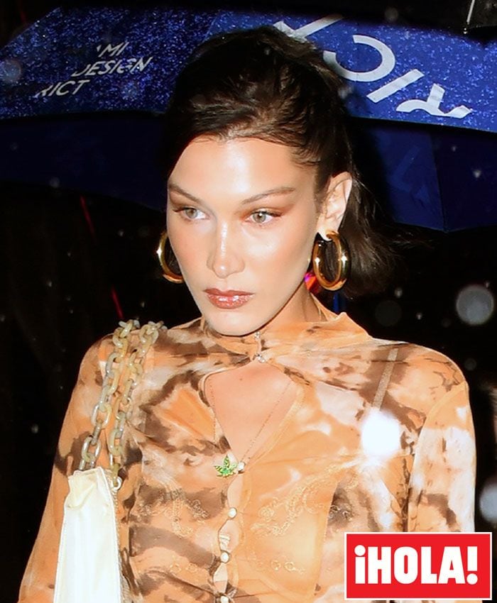 bella-hadid-hola