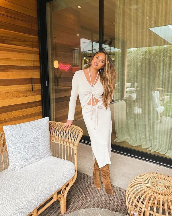 Chrissy Teigen en su casa 